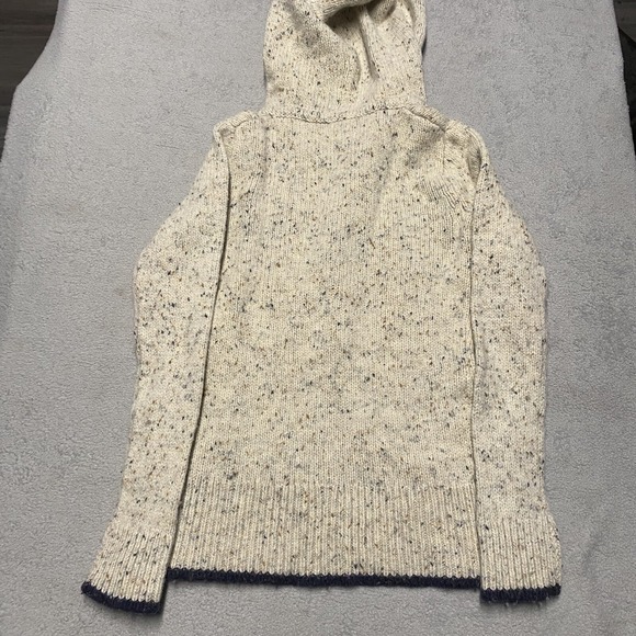 Patagonia Cream Hooded Sweater - Picture 8 of 8